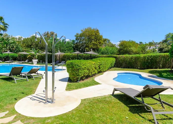 Golf Hills Естепона